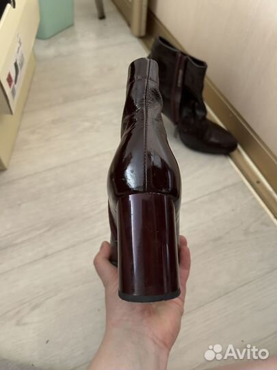 Ботильоны лаковые 37