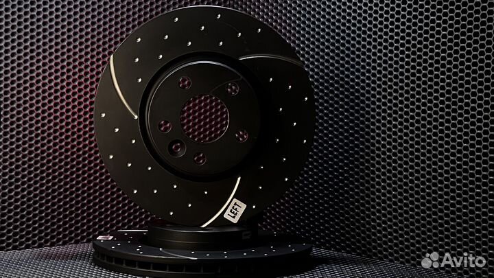 BMW E39. Диски с перфорацией и слотами