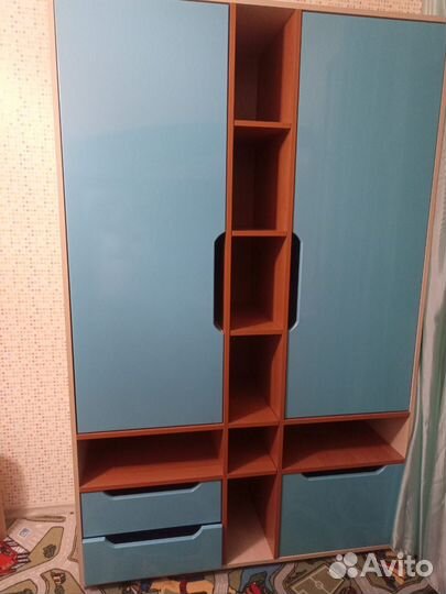 Детская кровать с матрасом, шкаф