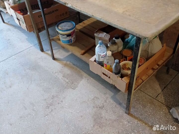 Кухонный стол с покрытием из пищевого алюминия