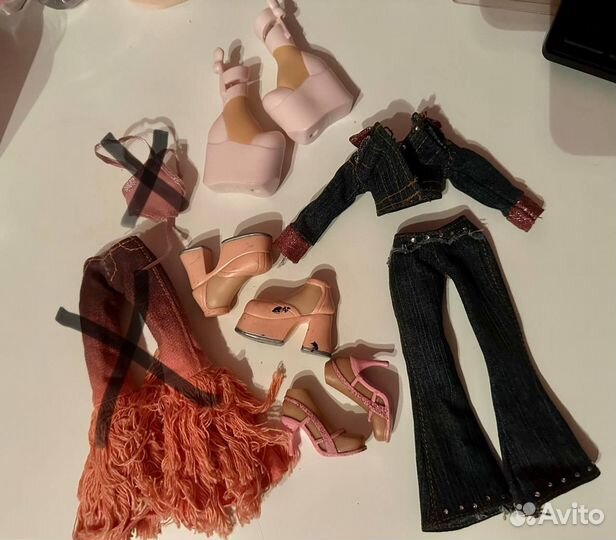 Одежда и обувь Братц/Bratz