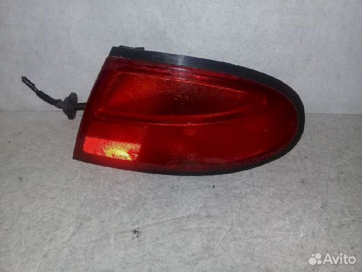 Фонарь (стоп сигнал) задний правый 1439 желтый пов