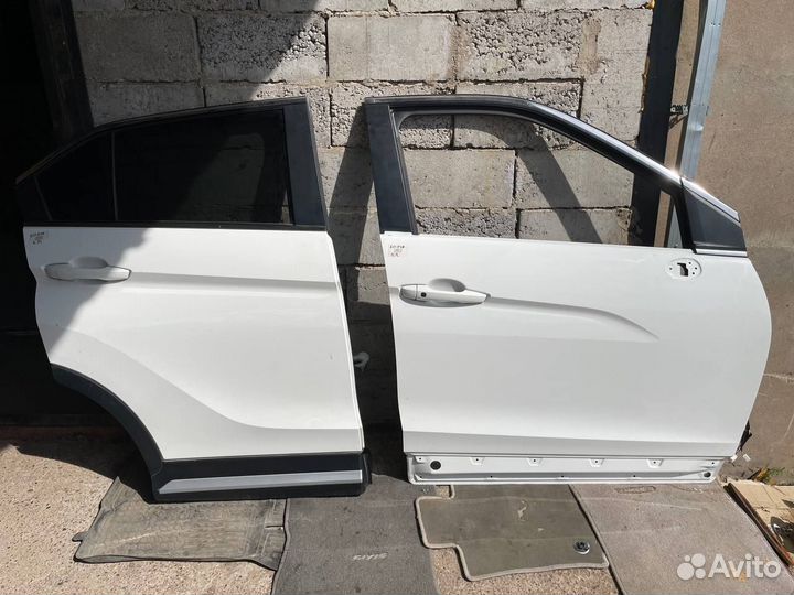 Правые двери Митсубиси Эклипс Кросс