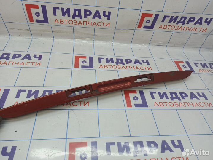 Накладка двери багажника Ford Fiesta (Mk VI) 1381026