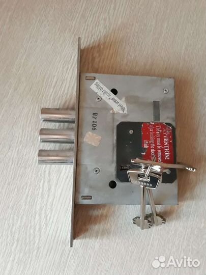 Замок дверной врезной kale бу