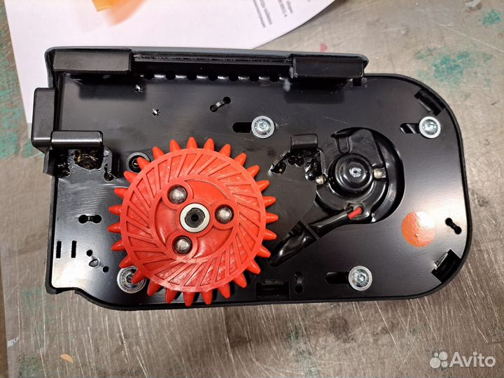 30.18.000.0018 Привод двери кроко