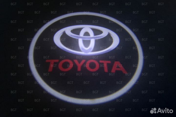 Проектор логотипа марки Toyota в дверь