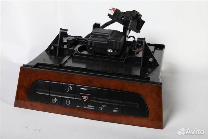 Ченджер компакт дисков Mercedes-Benz W211 E-Class