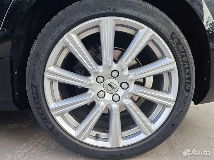 R19 Bobcat Severe Duty 255/40, PCD 5x108 DIA 472