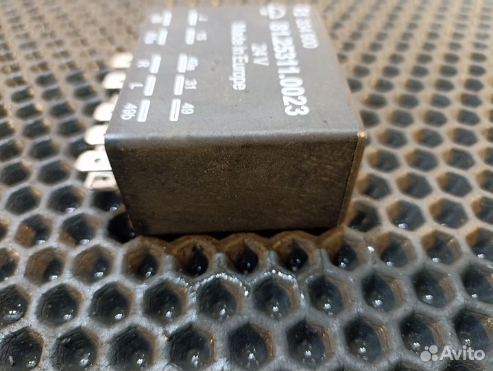 81253110023 Реле поворотов 24V