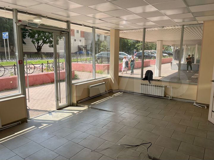 Торговая площадь, 55 м²