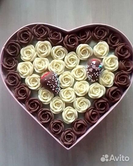 Шоколадные розы, вкусный букет из конфет