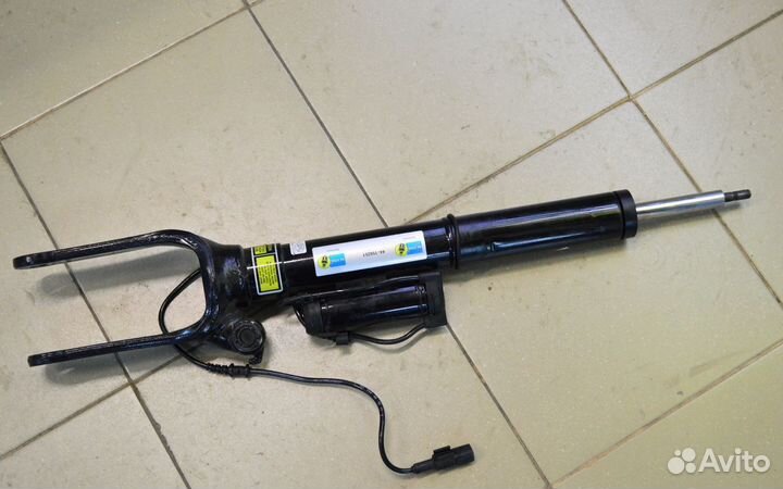 Пневмостойка передняя Mercedes R Class W251