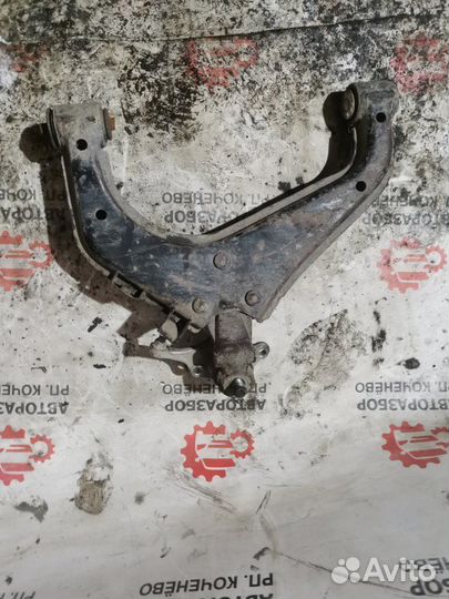 Рычаг подвески нижний передний левый Toyota Town