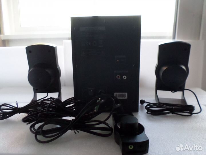 Microlab M-111 акустическая стерео система 2.1