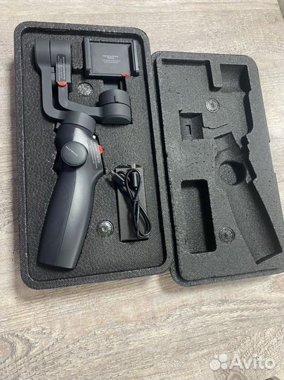 Трехосевой стабилизатор