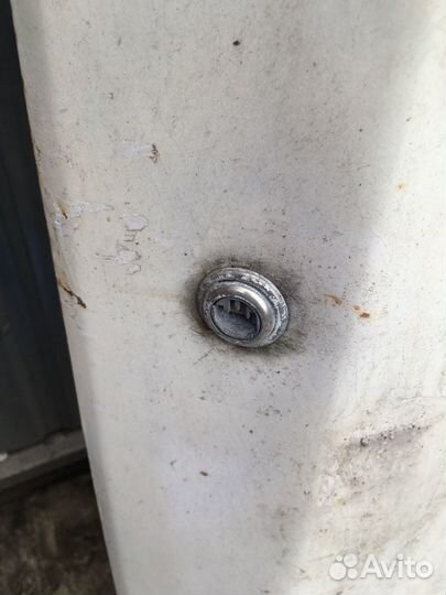 Москвич 2141 крышка багажника стекло заднее