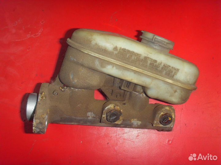 Цилиндр тормозной главный 10367561 Cadillac SRX