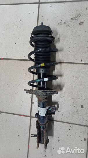 Стойка передняя правая Солярис 2011