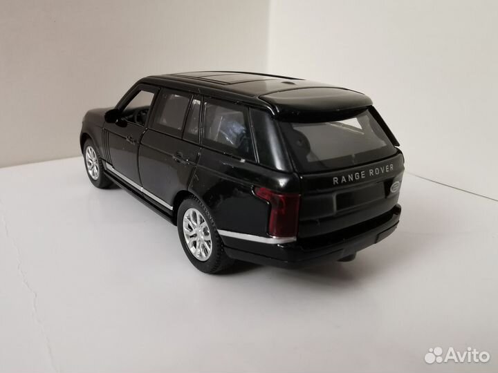 Модель Рендж Ровер