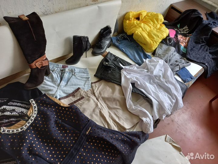 Женская одежда и обувь