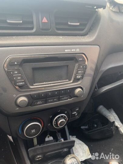 Штатная магнитола Kia Rio 3