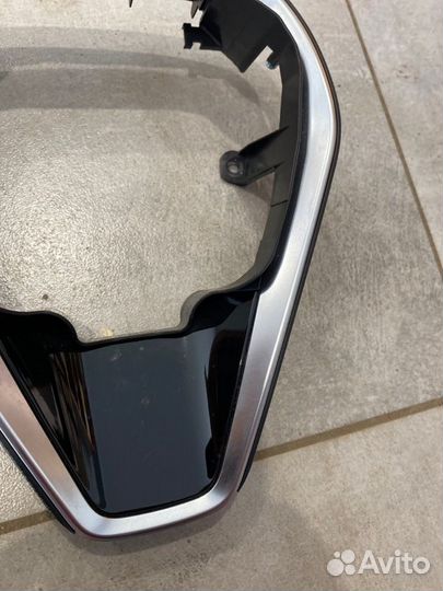 Накладка руля Toyota Camry V70 2grfks 2021