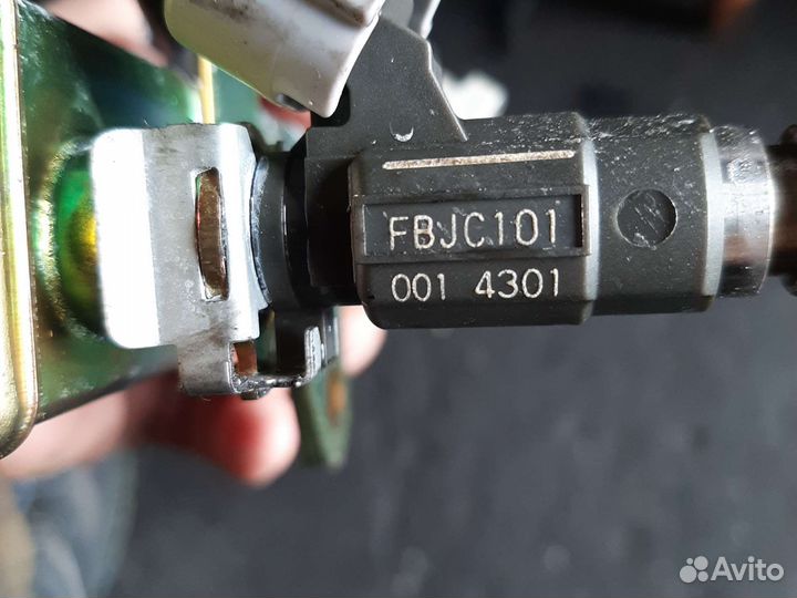 Форсунка топливная Ниссан X treil T30 2.5 QR25