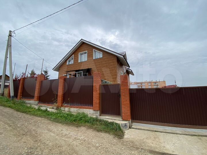 Коттедж 215,4 м² на участке 9,8 сот.