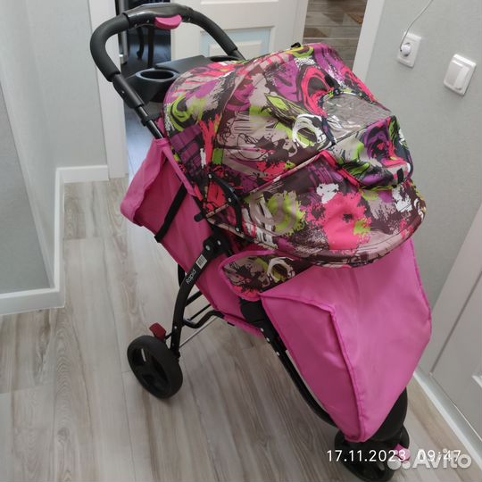 Коляска прогулочная