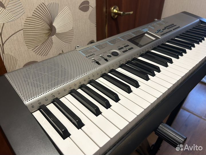 Синтезатор Casio CTK-1300 + подставка Torex