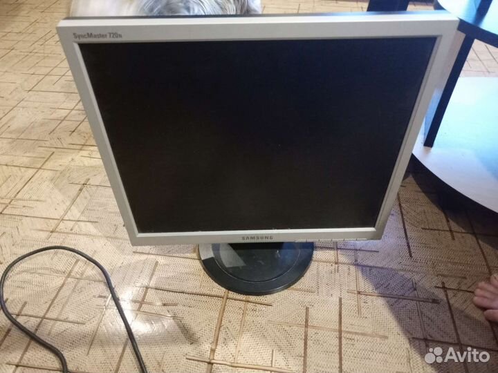 Монитор Samsung syncmaster 720 n