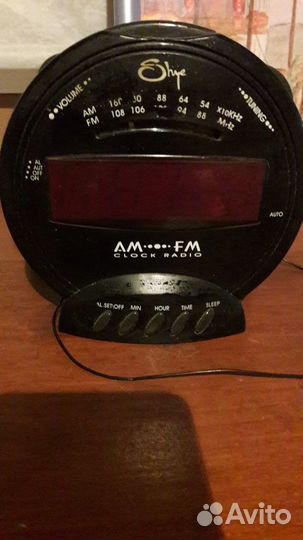 Часы-будильник-радио