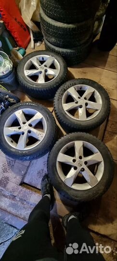 Колеса диски с резиной r16 5x114 3 nissan