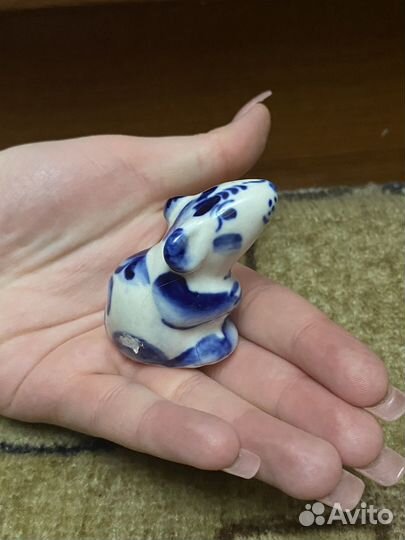 Фарфоровые статуэтка мышки