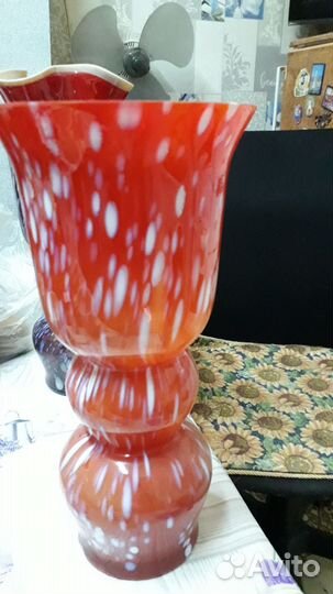 Ваза старых времен красный май стеклозавод