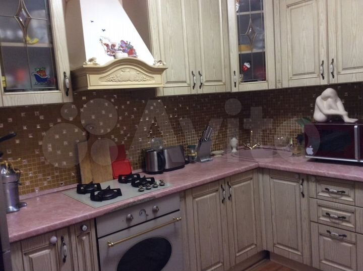 4-к. квартира, 76,2 м², 1/9 эт.