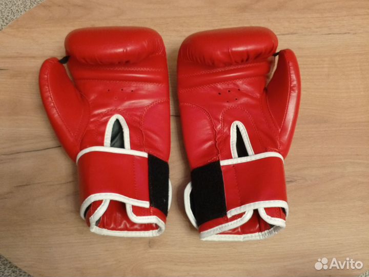 Боксерские перчатки Green hill games 10 OZ