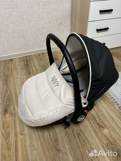 Коляска zippy tutis 3 в 1