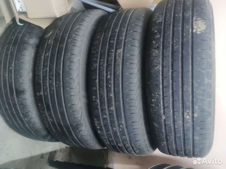 Royal Black Royal Mile 265/65 R16