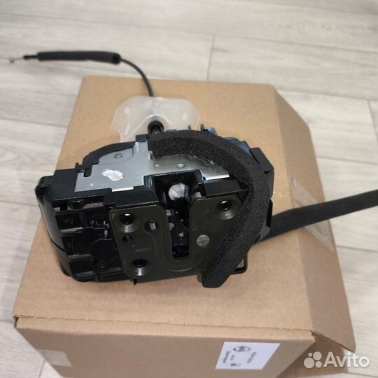 Замок передней двери Nissan Qashqai J10