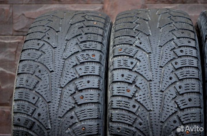 Nokian Tyres Hakkapeliitta 5 SUV 225/60 R17
