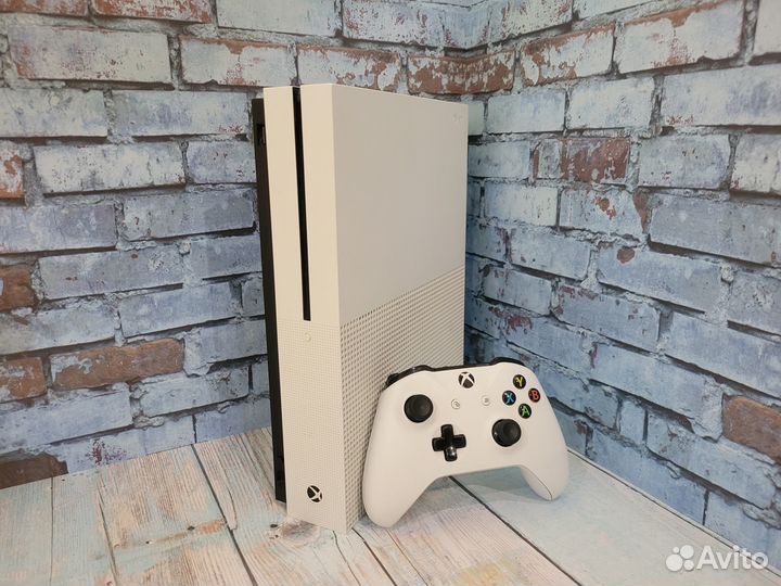 Xbox one s 1tb с играми