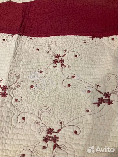 Покрывало на кровать и наволочки