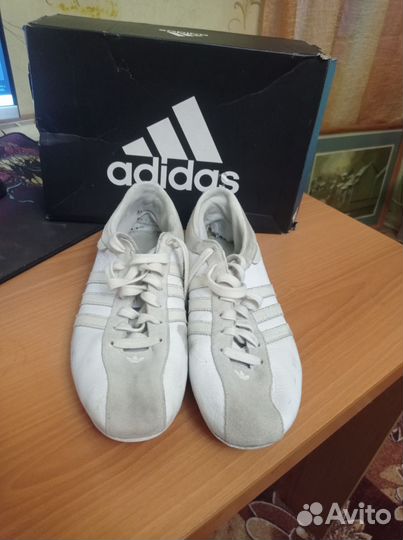 Кроссовки adidas