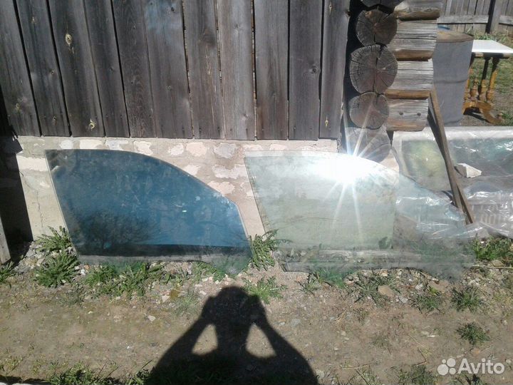 Стекла дверей BMW X5 E53