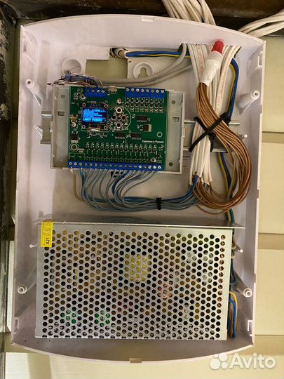 Автоматическая подсветка лестницы. Умный свет