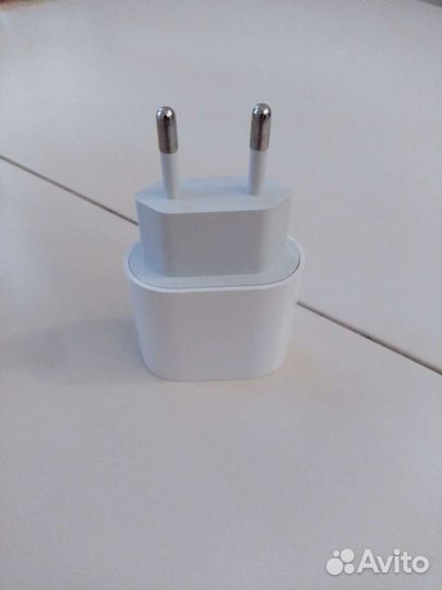 Зарядное устройство на iPhone 20 w