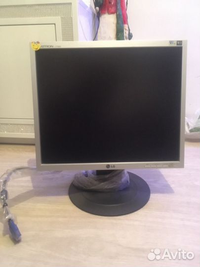 Корейский ЖК Монитор LG Flatron L1750U