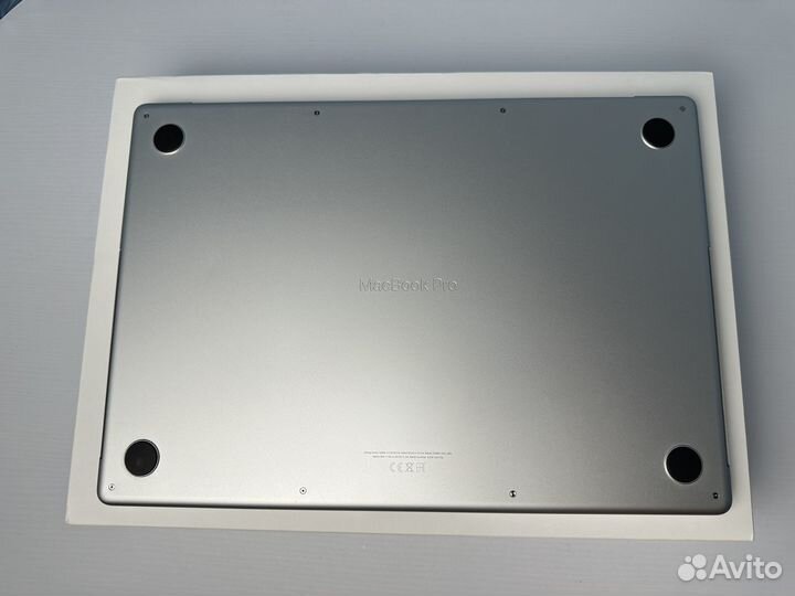 MacBook Pro 16 2021 M1 Max 64Gb/2Tb (комплект)